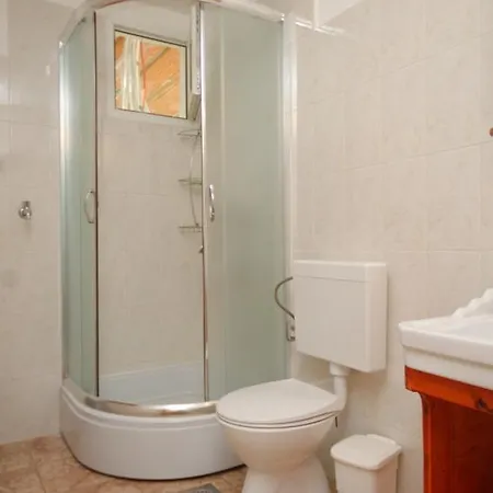 Scedro - Uvala Karkavac 8801c * Jelsa (Hvar)